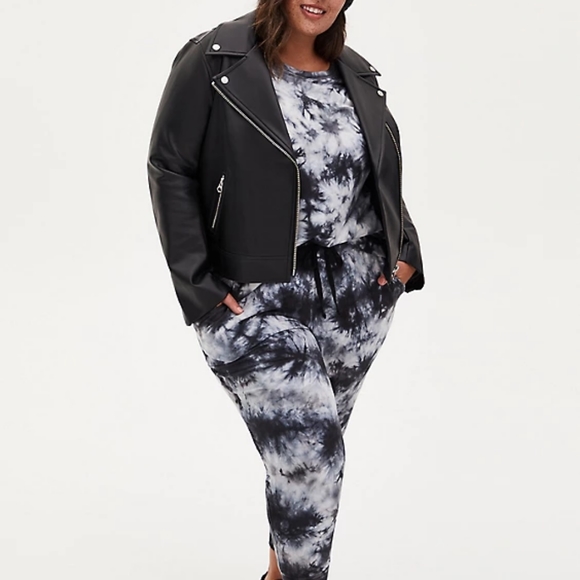 Torrid TIE DYE FRENCH TERRY ACTIVE SWEATSHIRT - Picture 3 of 6